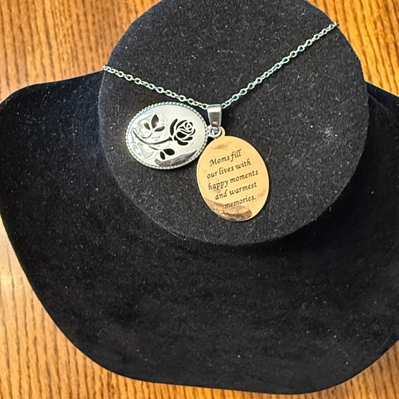 Elegant Silver and Copper Necklace - Picture 5 of 6